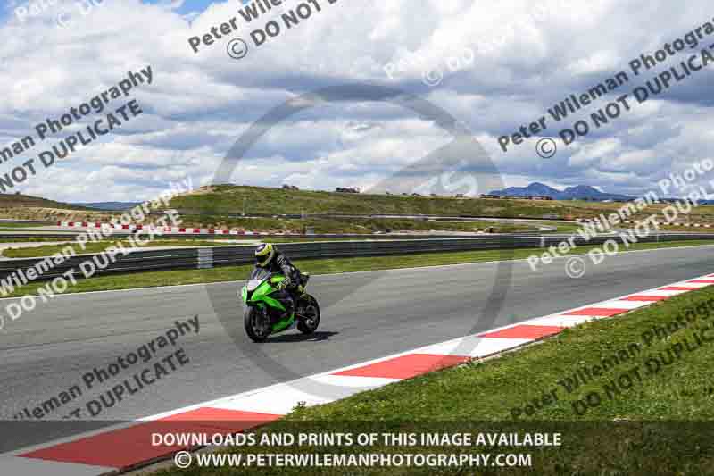 cadwell no limits trackday;cadwell park;cadwell park photographs;cadwell trackday photographs;enduro digital images;event digital images;eventdigitalimages;navarra;no limits trackdays;peter wileman photography;racing digital images;trackday digital images;trackday photos